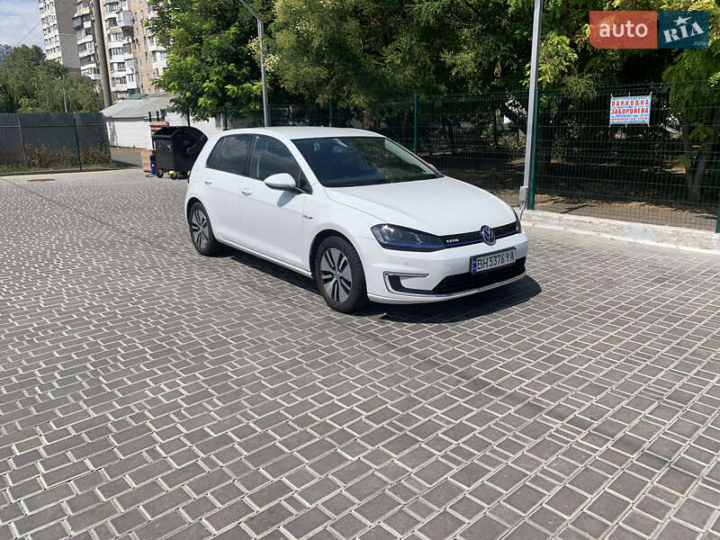 Хетчбек Volkswagen e-Golf 2015 в Одесі