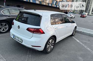 Хэтчбек Volkswagen e-Golf 2018 в Киеве