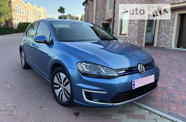 Хэтчбек Volkswagen e-Golf 2015 в Черновцах