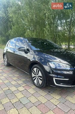 Хэтчбек Volkswagen e-Golf 2015 в 