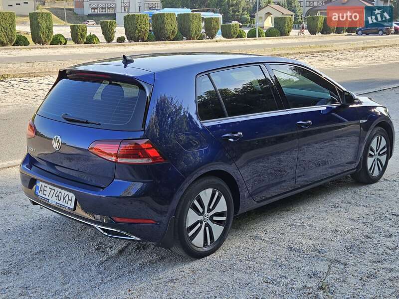 Хетчбек Volkswagen e-Golf 2017 в Дніпрі