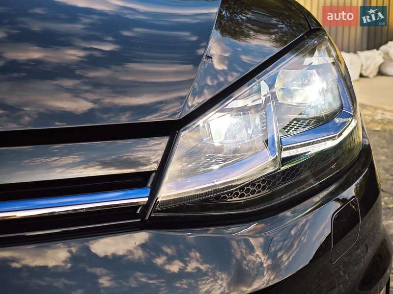 Хетчбек Volkswagen e-Golf 2019 в Івано-Франківську