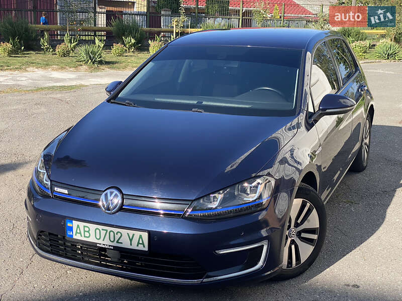 Volkswagen e-Golf 2015