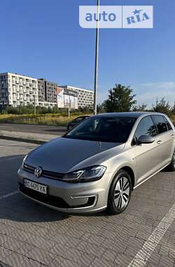 Хетчбек Volkswagen e-Golf 2017 в Львові