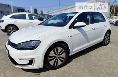 Хетчбек Volkswagen e-Golf 2014 в Києві