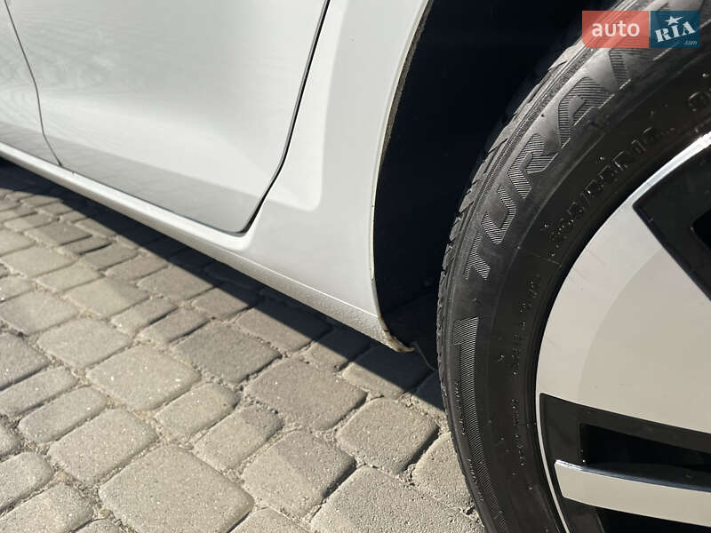 Хетчбек Volkswagen e-Golf 2014 в Львові