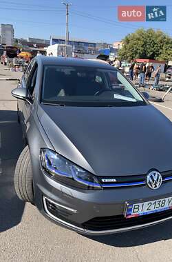 Хэтчбек Volkswagen e-Golf 2019 в 