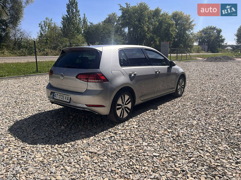 Хэтчбек Volkswagen e-Golf 2018 в Калуше