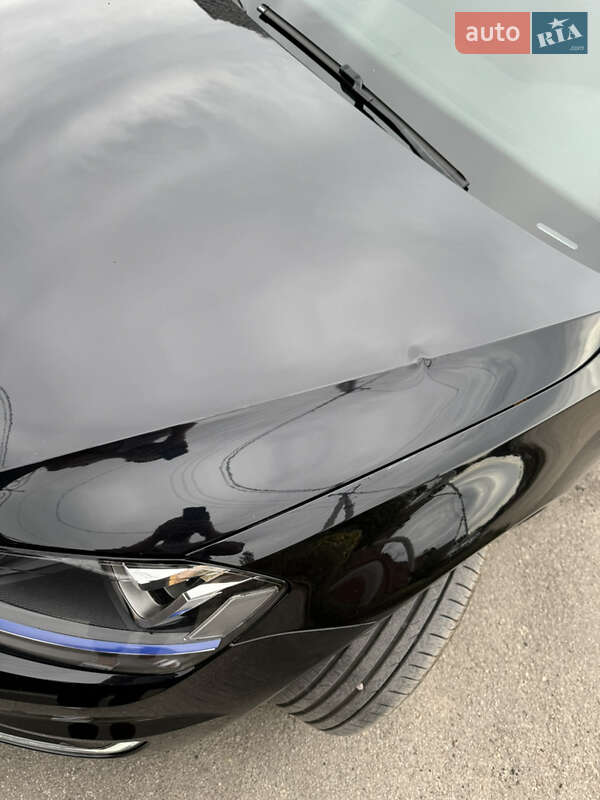 Хэтчбек Volkswagen e-Golf 2015 в Кропивницком