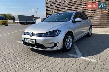 Хэтчбек Volkswagen e-Golf 2015 в 