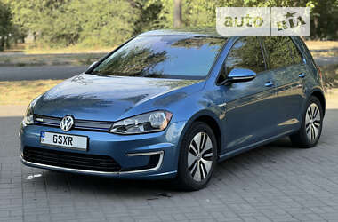 Хетчбек Volkswagen e-Golf 2015 в Запоріжжі