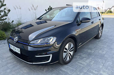 Хетчбек Volkswagen e-Golf 2015 в Луцьку