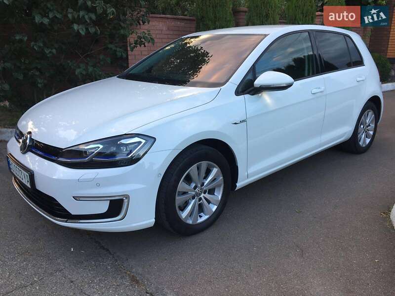 Volkswagen e-Golf 2017