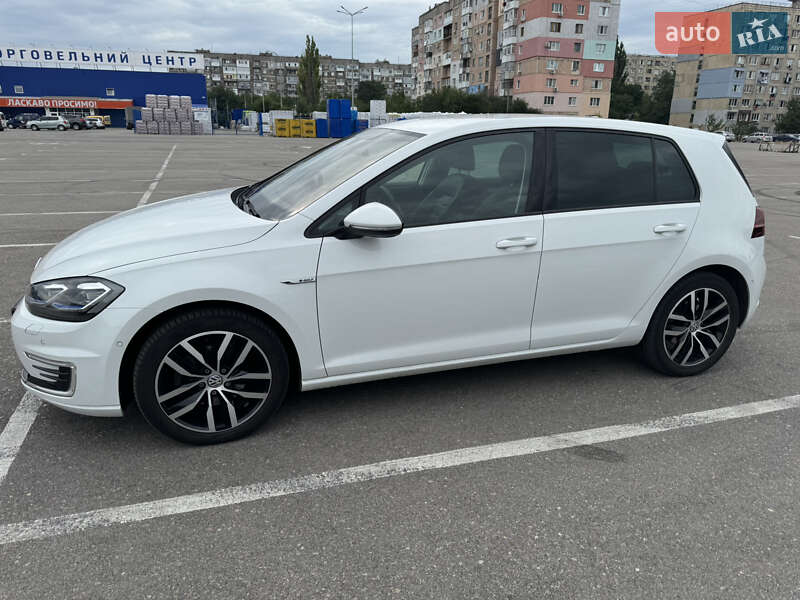 Хэтчбек Volkswagen e-Golf 2019 в Кропивницком