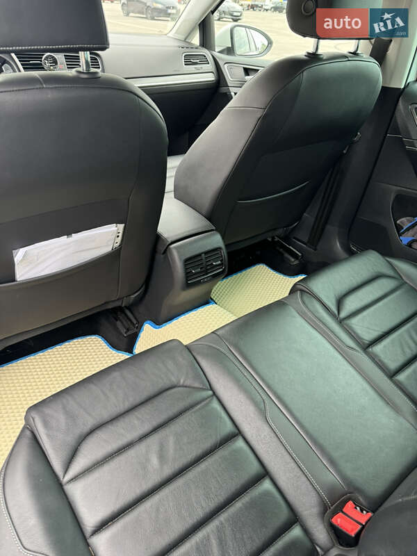 Хэтчбек Volkswagen e-Golf 2019 в Кропивницком