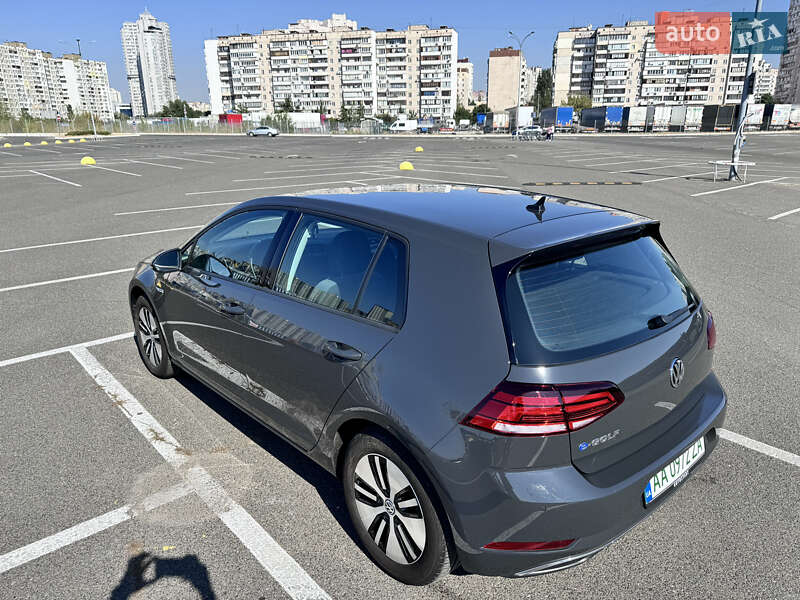 Хэтчбек Volkswagen e-Golf 2020 в Киеве