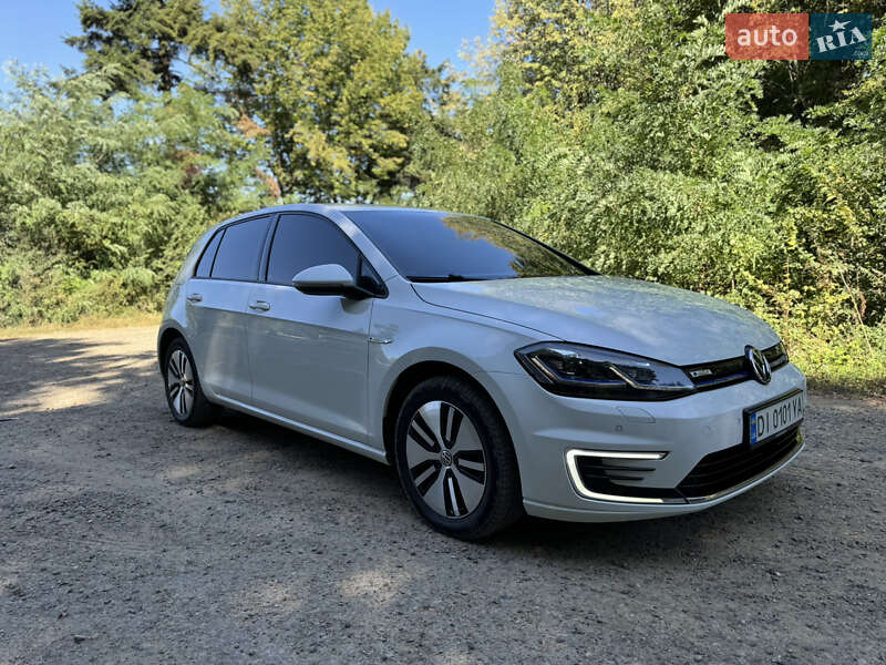 Хетчбек Volkswagen e-Golf 2019 в Чернівцях