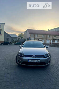 Хэтчбек Volkswagen e-Golf 2015 в Коломые