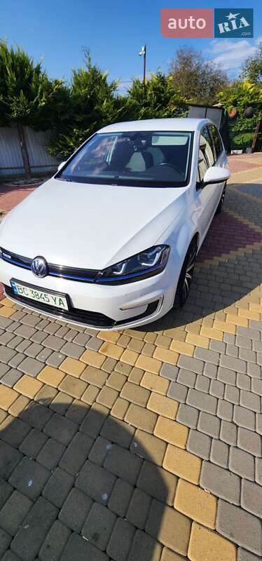 Хетчбек Volkswagen e-Golf 2016 в Львові