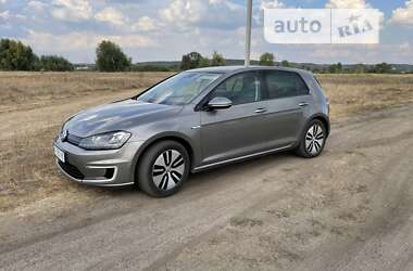 Хетчбек Volkswagen e-Golf 2015 в Києві