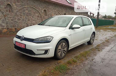 Хэтчбек Volkswagen e-Golf 2014 в Радехове