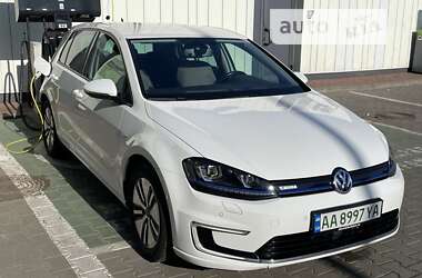 Хетчбек Volkswagen e-Golf 2016 в Києві