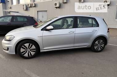 Хэтчбек Volkswagen e-Golf 2015 в Киеве