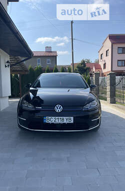 Хетчбек Volkswagen e-Golf 2015 в Львові