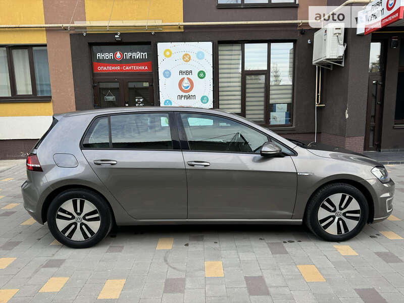 Хетчбек Volkswagen e-Golf 2015 в Красилові