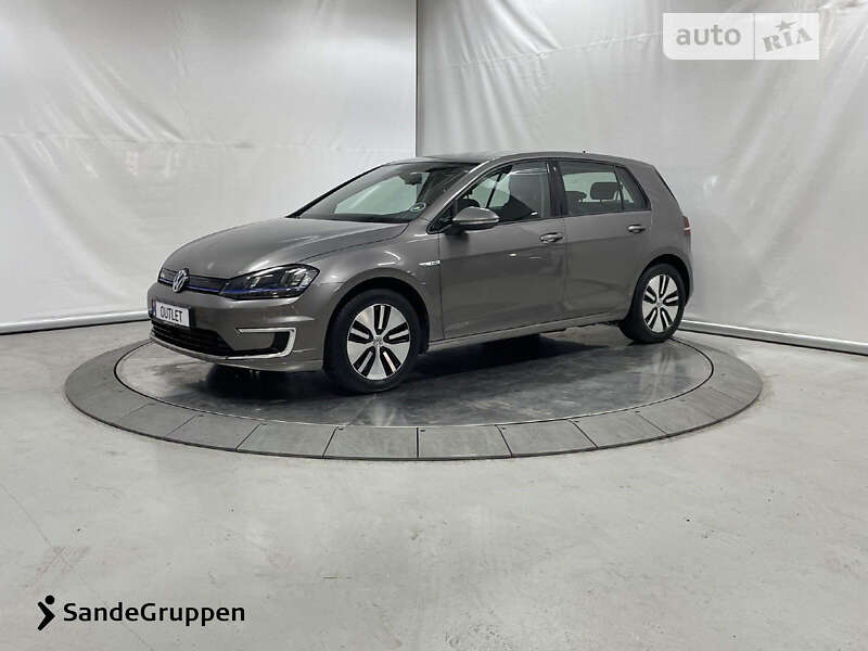 Хетчбек Volkswagen e-Golf 2015 в Красилові