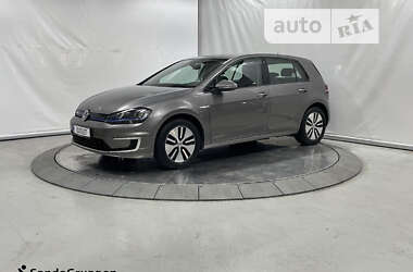 Хэтчбек Volkswagen e-Golf 2015 в 