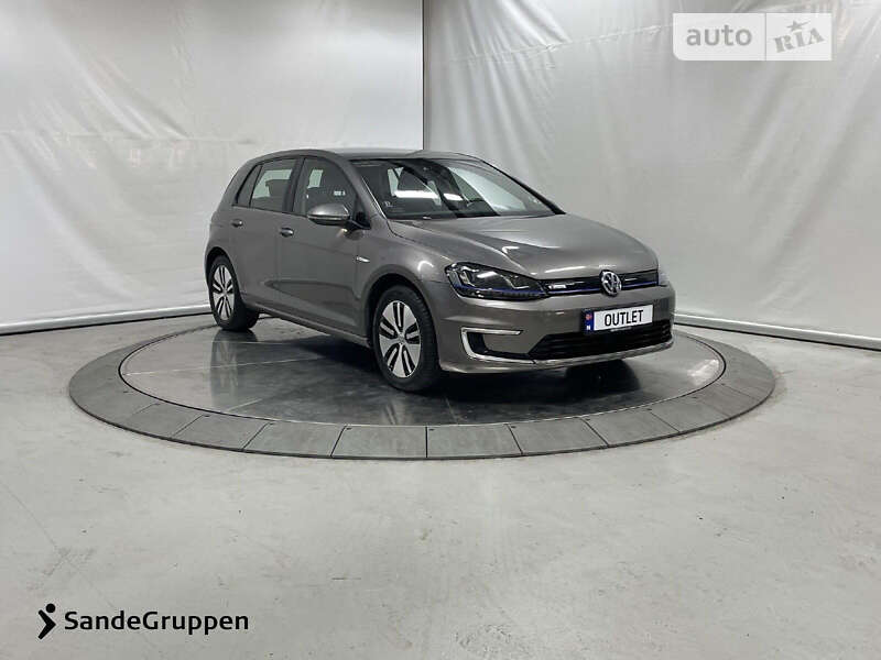 Хетчбек Volkswagen e-Golf 2015 в Красилові