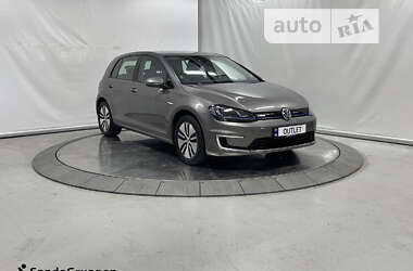 Хэтчбек Volkswagen e-Golf 2015 в 