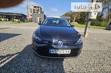 Хетчбек Volkswagen e-Golf 2014 в Львові