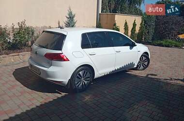 Хэтчбек Volkswagen e-Golf 2015 в 