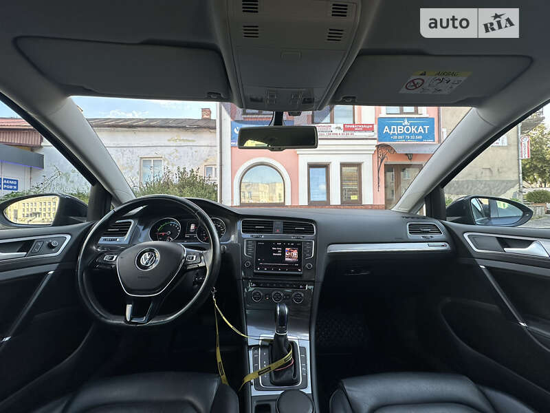 Хетчбек Volkswagen e-Golf 2015 в Козові