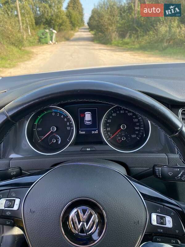 Хэтчбек Volkswagen e-Golf 2020 в Дрогобыче