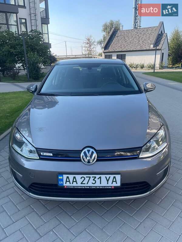 Volkswagen e-Golf 2015