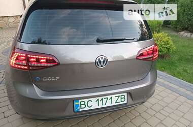 Хэтчбек Volkswagen e-Golf 2015 в Львове