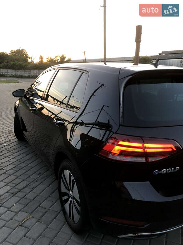 Хетчбек Volkswagen e-Golf 2018 в Мукачевому