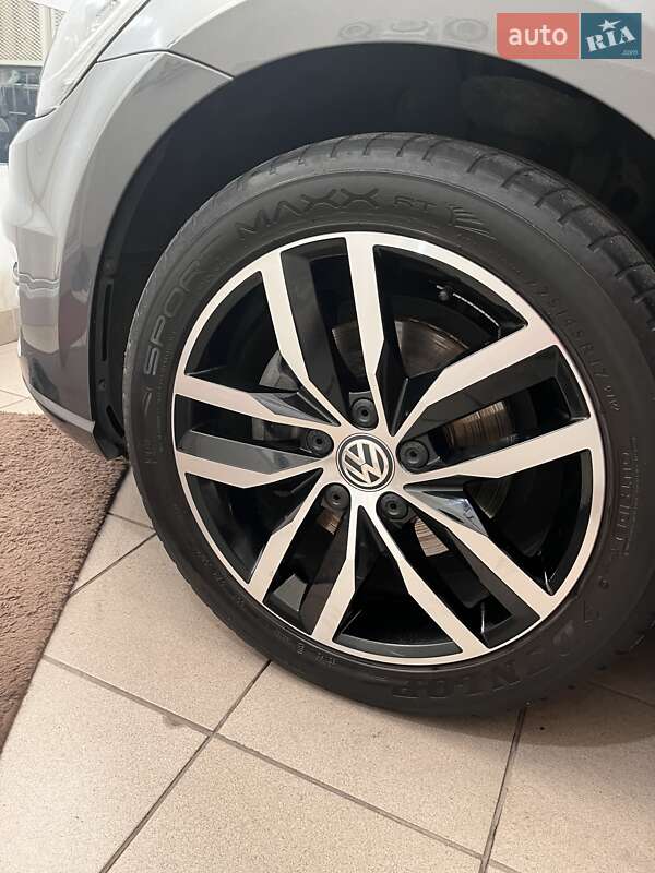 Хетчбек Volkswagen e-Golf 2019 в Запоріжжі