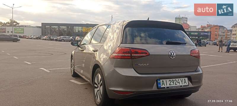 Хетчбек Volkswagen e-Golf 2015 в Вишневому