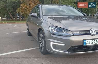 Хэтчбек Volkswagen e-Golf 2015 в Вишневом