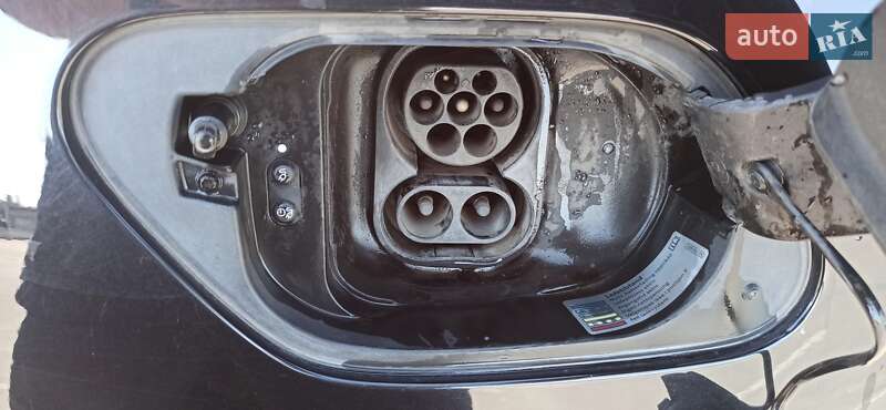 Хэтчбек Volkswagen e-Golf 2014 в Киеве