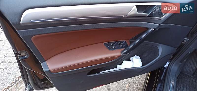 Хэтчбек Volkswagen e-Golf 2014 в Киеве