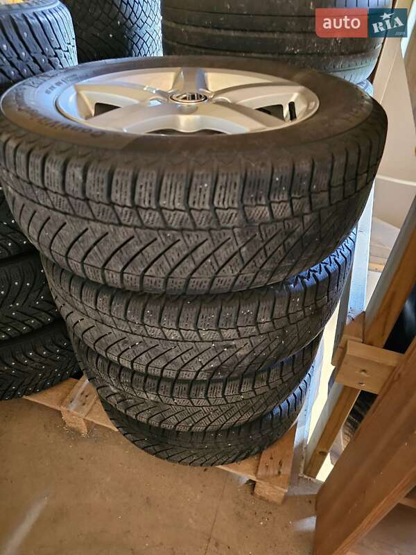 Хэтчбек Volkswagen e-Golf 2014 в Киеве