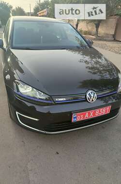 Хэтчбек Volkswagen e-Golf 2015 в Кривом Роге