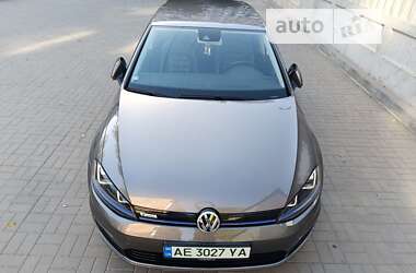 Хэтчбек Volkswagen e-Golf 2015 в Кривом Роге