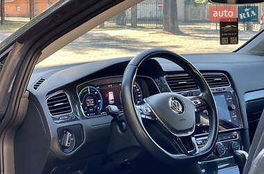 Хетчбек Volkswagen e-Golf 2019 в Кам'янському