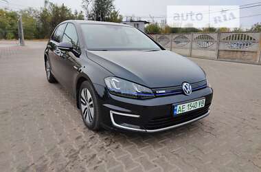 Хэтчбек Volkswagen e-Golf 2015 в Кривом Роге